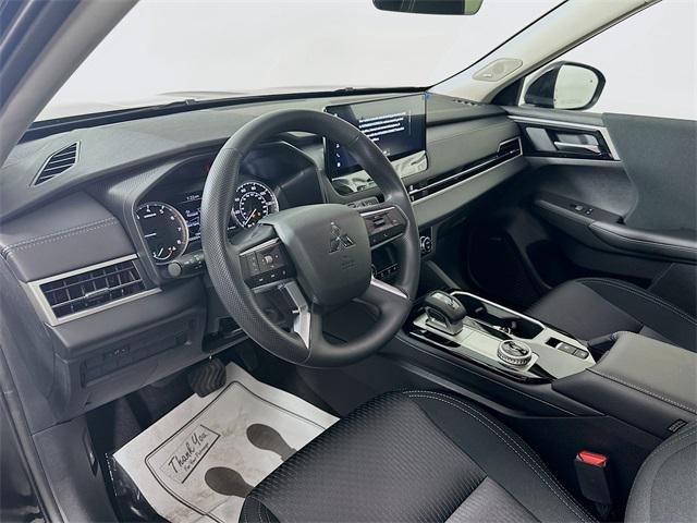 2025 Mitsubishi Outlander ES 2.5 S-AWC