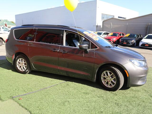 2020 Chrysler Voyager LXI