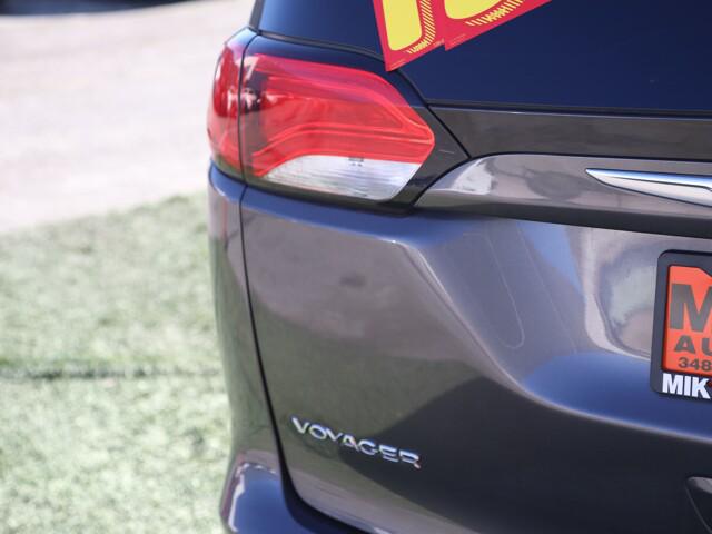 2020 Chrysler Voyager LXI