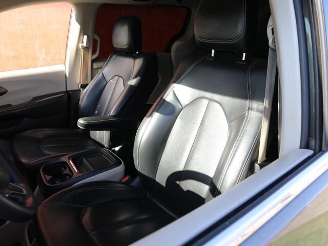 2020 Chrysler Voyager LXI