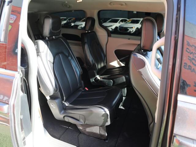 2020 Chrysler Voyager LXI