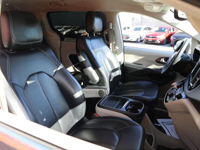2020 Chrysler Voyager LXI
