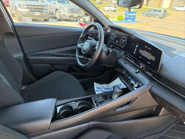 2025 Hyundai Elantra Hybrid SEL Sport