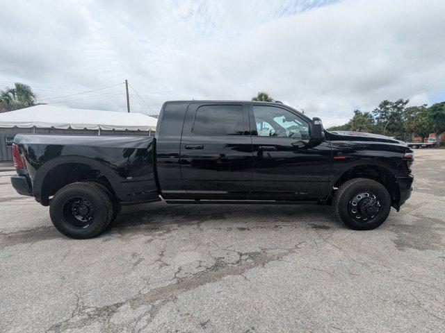 2025 RAM Ram 3500 RAM 3500 LARAMIE MEGA CAB 4X4 64 BOX