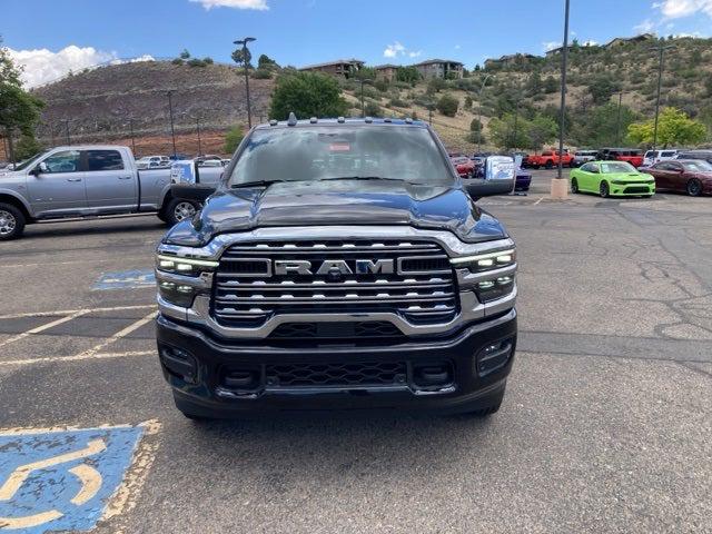 2025 RAM Ram 3500 RAM 3500 LIMITED CREW CAB 4X4 8 BOX