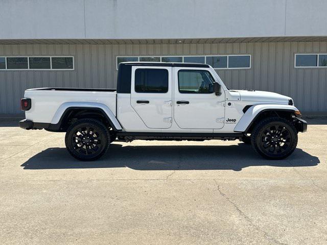 2025 Jeep Gladiator GLADIATOR NIGHTHAWK 4X4