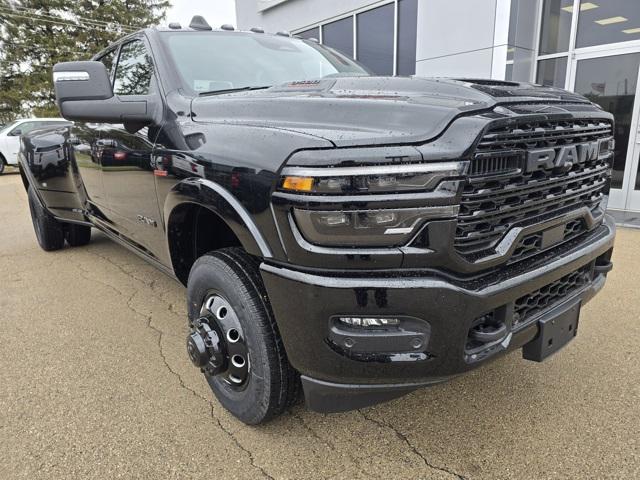 2025 RAM Ram 3500 RAM 3500 LIMITED CREW CAB 4X4 8 BOX
