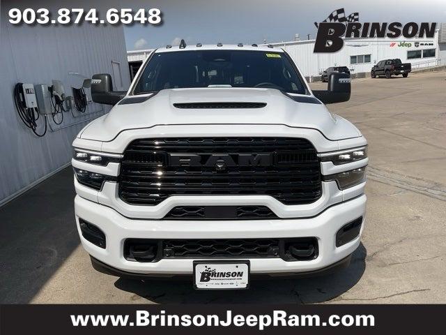 2025 RAM Ram 3500 RAM 3500 LIMITED CREW CAB 4X2 8 BOX