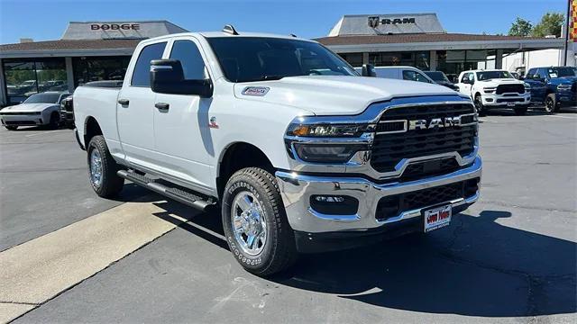 2025 RAM Ram 2500 RAM 2500 TRADESMAN CREW CAB 4X4 64 BOX