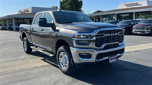 2025 RAM Ram 2500 RAM 2500 TRADESMAN CREW CAB 4X4 64 BOX