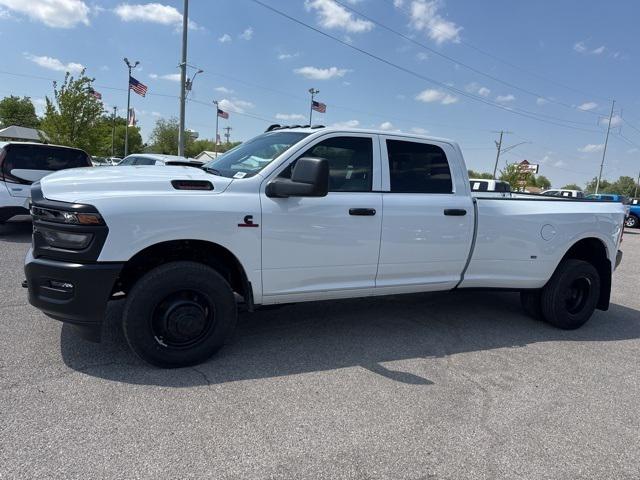 2025 RAM Ram 3500 RAM 3500 TRADESMAN CREW CAB 4X2 8 BOX