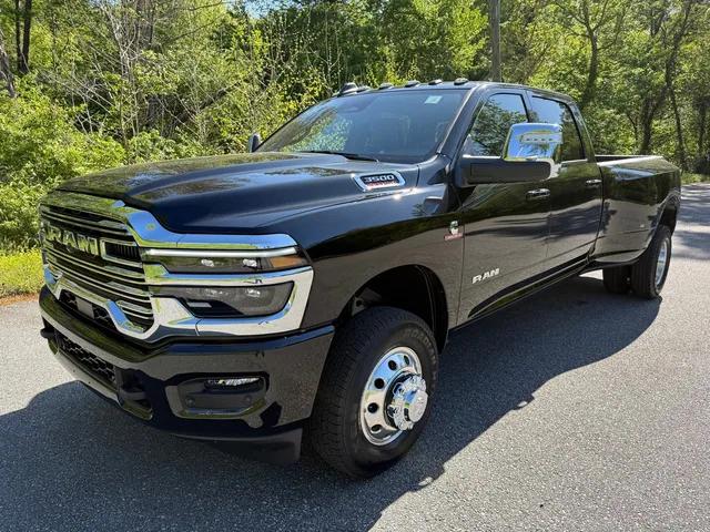 2025 RAM Ram 3500 RAM 3500 LARAMIE CREW CAB 4X4 8 BOX