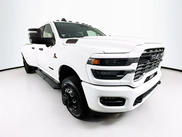 2025 RAM Ram 3500 RAM 3500 BIG HORN CREW CAB 4X4 8 BOX