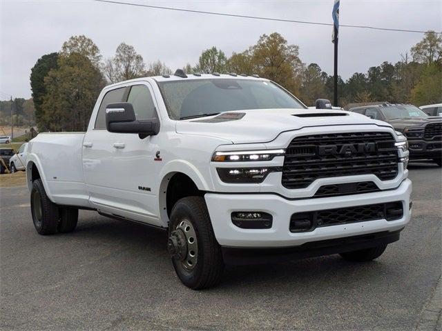 2025 RAM Ram 3500 RAM 3500 LIMITED CREW CAB 4X4 8 BOX
