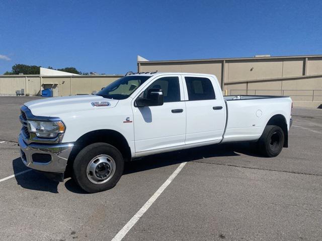 2024 RAM 3500 Tradesman Crew Cab 4x4 8 Box