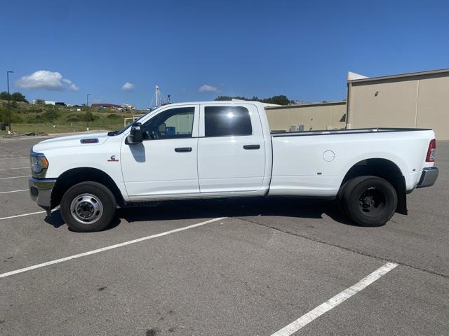 2024 RAM 3500 Tradesman Crew Cab 4x4 8 Box