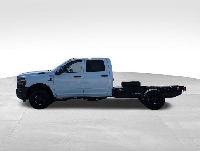 2025 RAM Ram 3500 Chassis Cab RAM 3500 TRADESMAN CREW CAB CHASSIS 4X4 60 CA 2025 RAM Ram 3500 Chassis Cab RAM 3500 TRADESMAN CREW CAB CHASSIS 4X4 60 CA