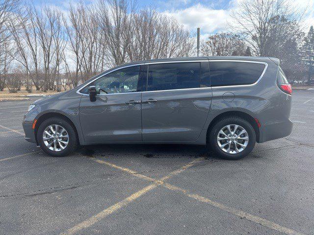 2025 Chrysler Pacifica PACIFICA SELECT AWD