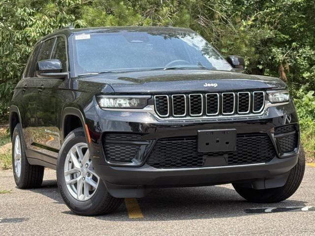 2025 Jeep Grand Cherokee GRAND CHEROKEE LAREDO X 4X2