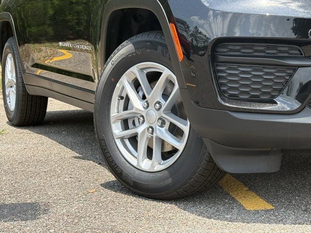 2025 Jeep Grand Cherokee GRAND CHEROKEE LAREDO X 4X2