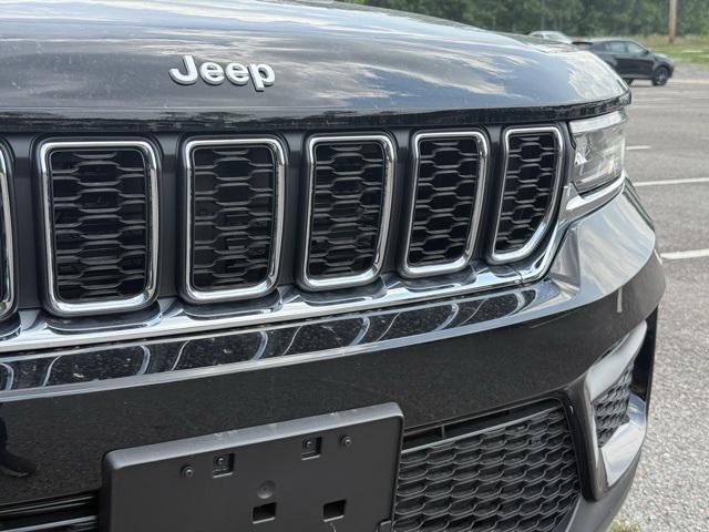 2025 Jeep Grand Cherokee GRAND CHEROKEE LAREDO X 4X2
