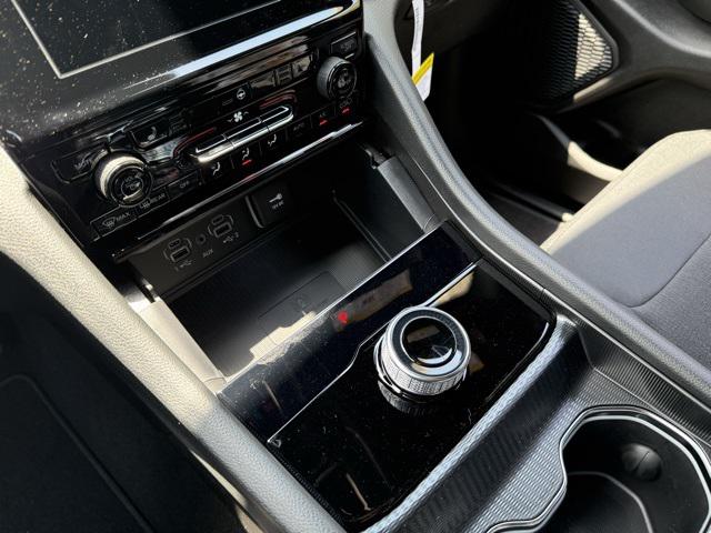 2025 Jeep Grand Cherokee GRAND CHEROKEE LAREDO X 4X2