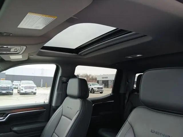 2024 GMC Sierra 1500 4WD Crew Cab Short Box Denali