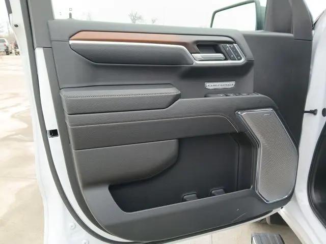 2024 GMC Sierra 1500 4WD Crew Cab Short Box Denali
