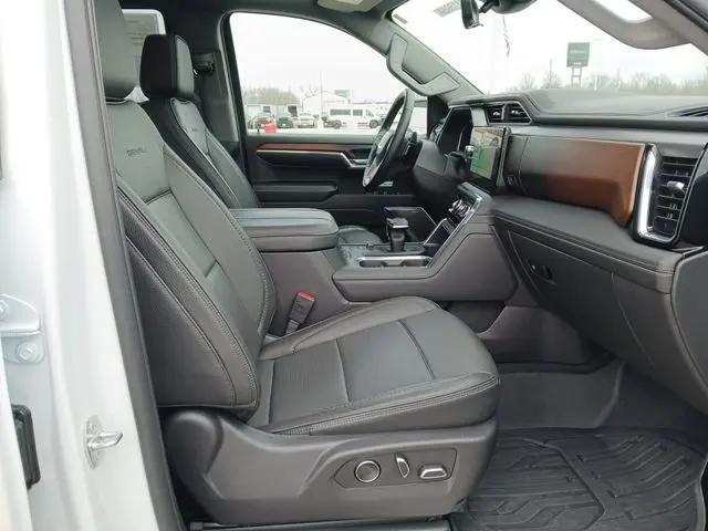 2024 GMC Sierra 1500 4WD Crew Cab Short Box Denali