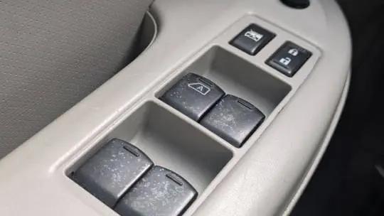2015 Nissan Quest S