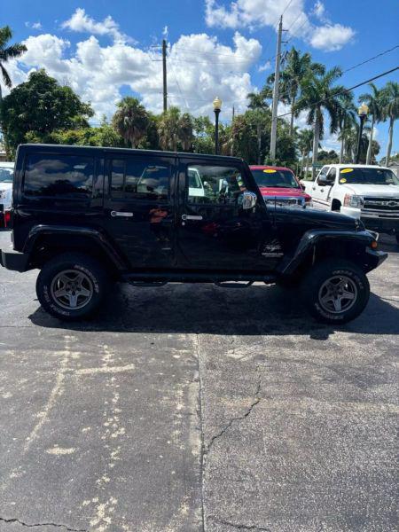 2011 Jeep Wrangler Unlimited Sahara