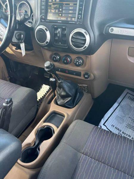 2011 Jeep Wrangler Unlimited Sahara