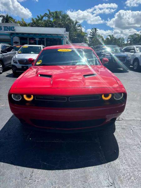 2016 Dodge Challenger SXT