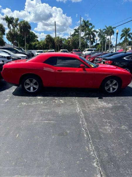 2016 Dodge Challenger SXT