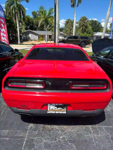 2016 Dodge Challenger SXT