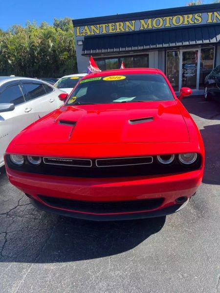 2016 Dodge Challenger SXT