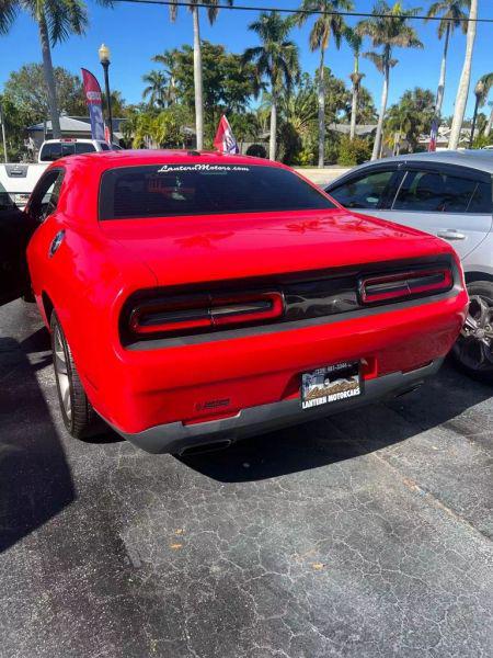 2016 Dodge Challenger SXT