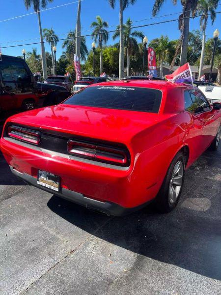 2016 Dodge Challenger SXT