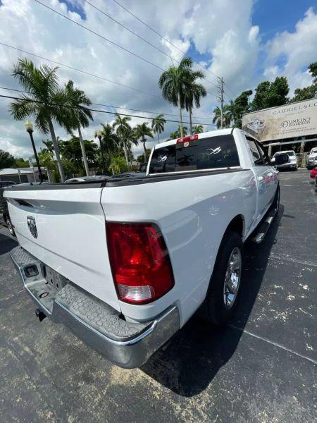 2017 Ram 1500 SLT Crew Cab 4x2 6'4" Box