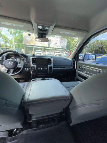 2017 Ram 1500 SLT Crew Cab 4x2 6'4" Box