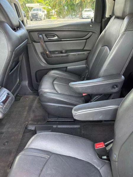 2017 GMC Acadia Base