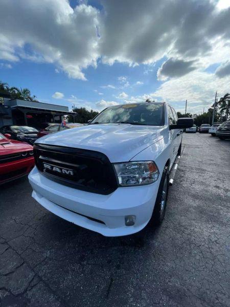 2019 Ram 1500 Classic Express Crew Cab 4x2 5'7" Box for sale in Fort Myers, FL