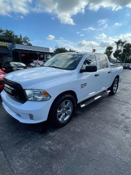2019 Ram 1500 Classic Express Crew Cab 4x2 5'7" Box