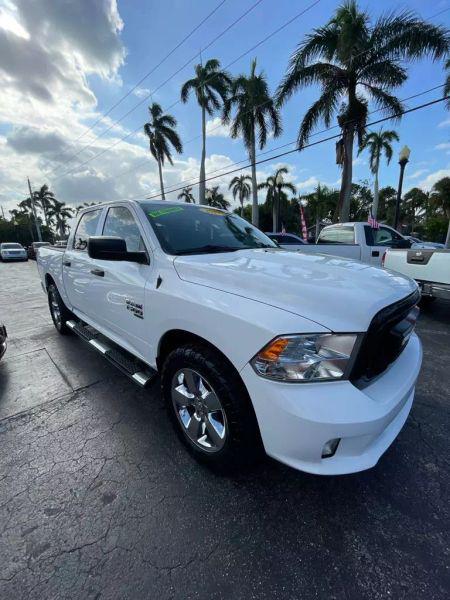 2019 Ram 1500 Classic Express Crew Cab 4x2 5'7" Box