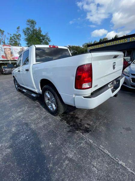 2019 Ram 1500 Classic Express Crew Cab 4x2 5'7" Box