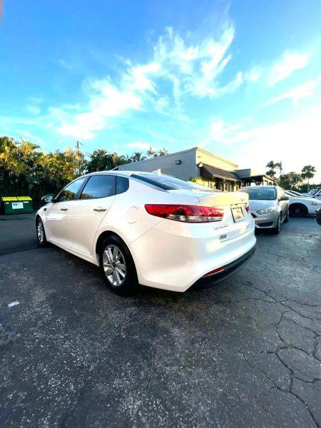 2016 Kia Optima LX