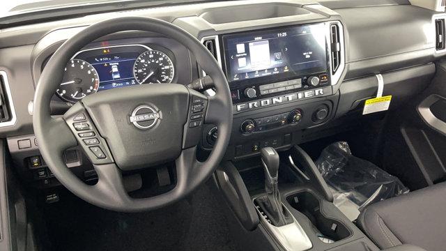 2025 Nissan Frontier Crew Cab SV 4x4