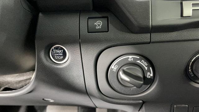 2025 Nissan Frontier Crew Cab SV 4x4