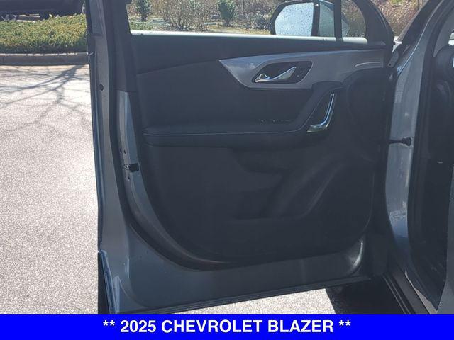 2025 Chevrolet Blazer AWD 2LT