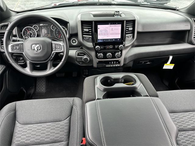 2025 RAM Ram 1500 RAM 1500 TRADESMAN QUAD CAB 4X2 64 BOX